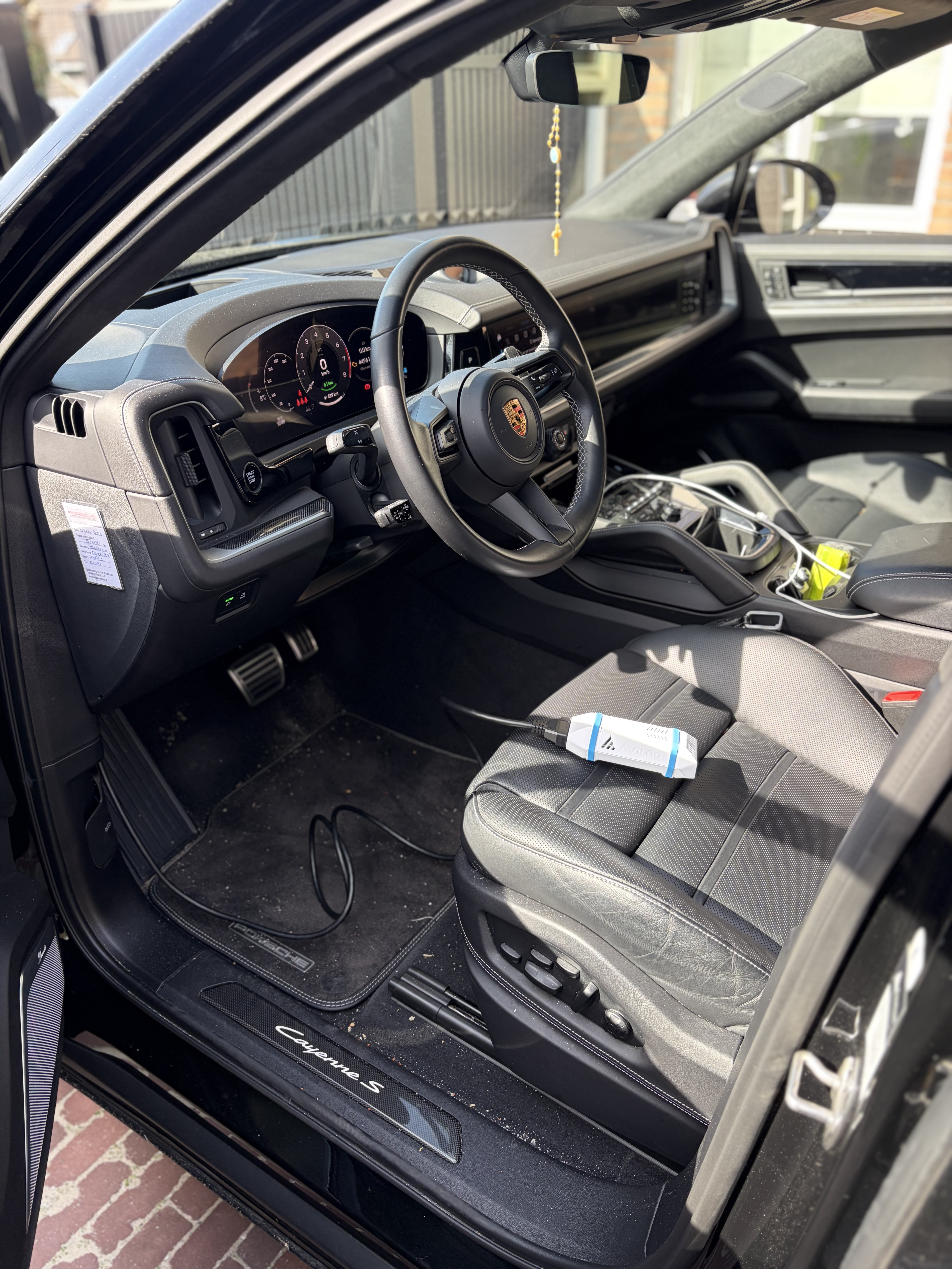 AVILOO Flash Test Porsche Cayenne E-Hybrid ZekerOpWeg